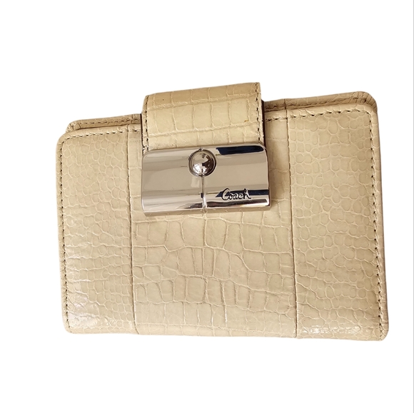 Coach Wallet White Croc Embossed Leather! - Picture 1 of 4